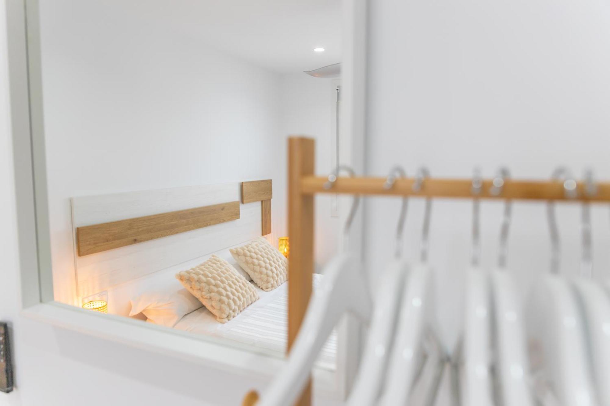 Casa Melva - Primera Linea Con Terraza, Moderno بارباتي المظهر الخارجي الصورة