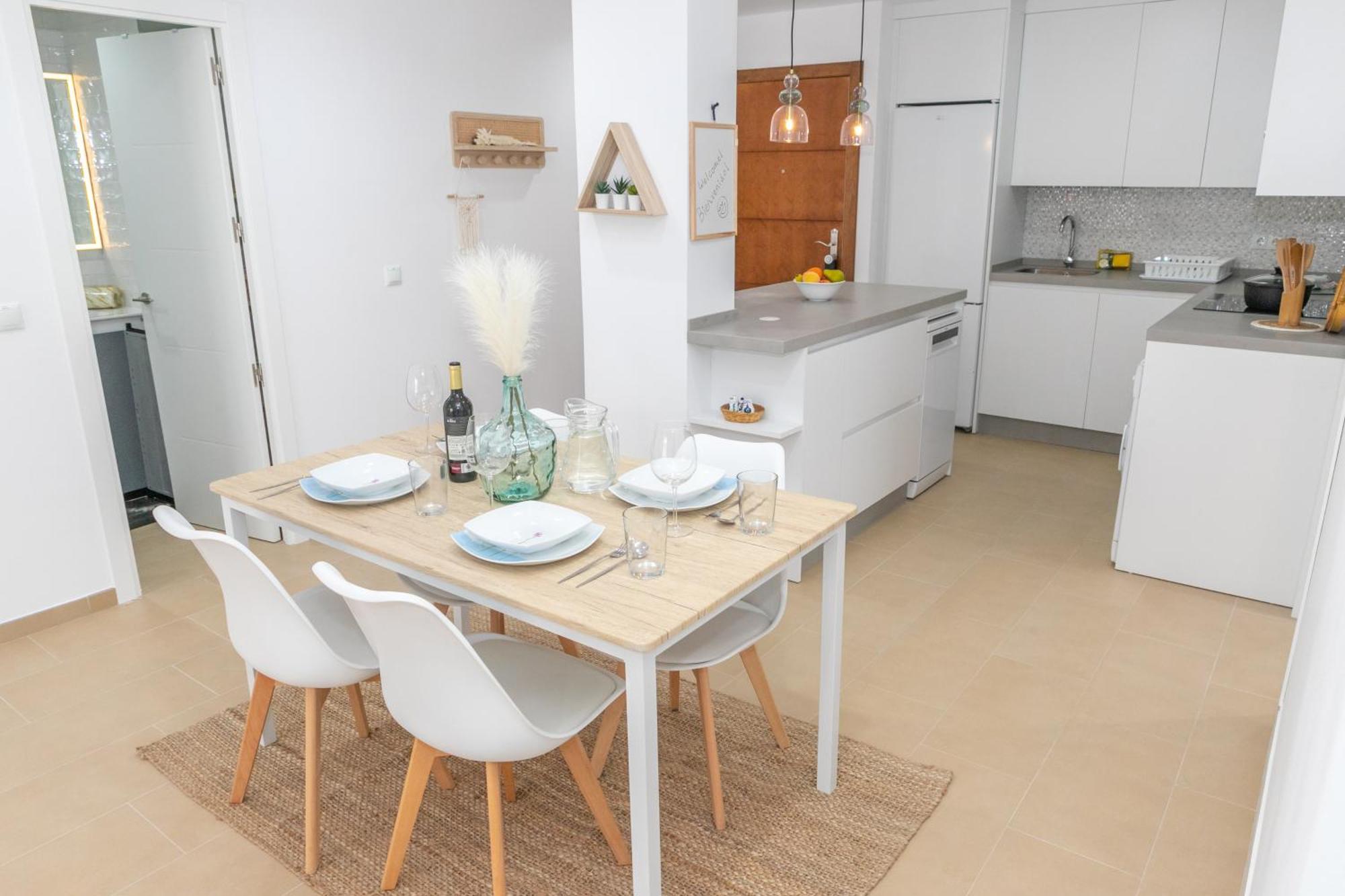 Casa Melva - Primera Linea Con Terraza, Moderno بارباتي المظهر الخارجي الصورة